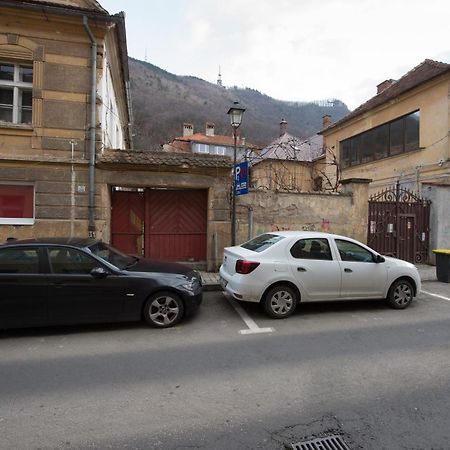Charming Old Town Flat With Mountain View Leilighet Braşov Eksteriør bilde