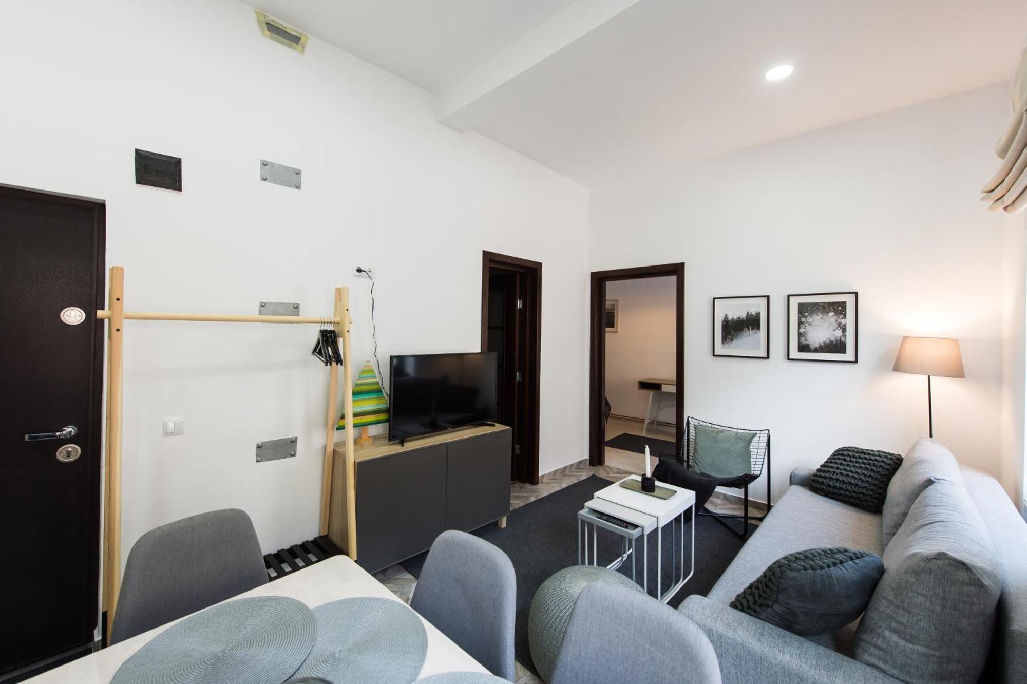 Charming Old Town Flat With Mountain View Leilighet Braşov Eksteriør bilde