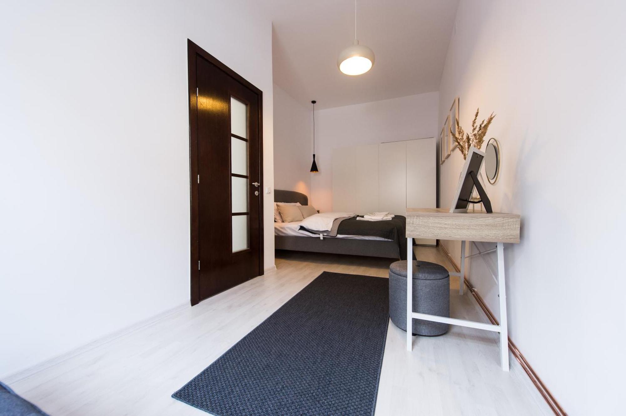 Charming Old Town Flat With Mountain View Leilighet Braşov Eksteriør bilde